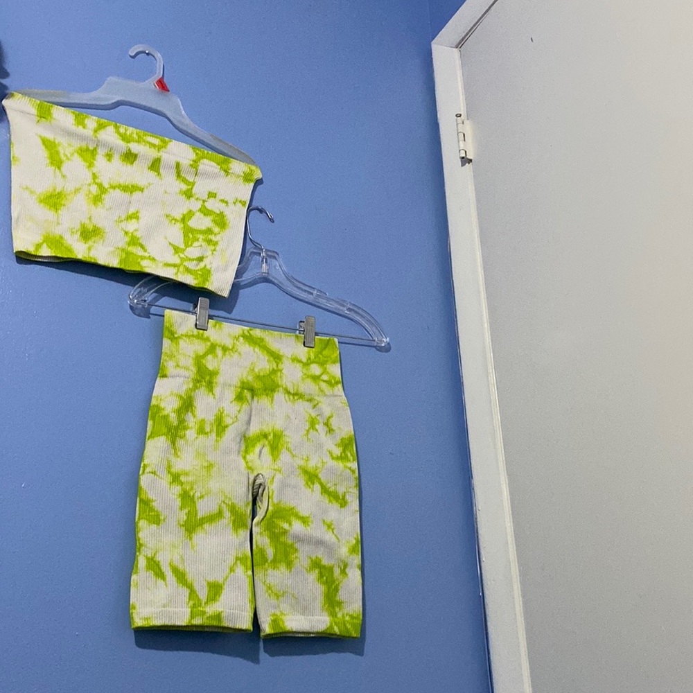 Neon 2 piece